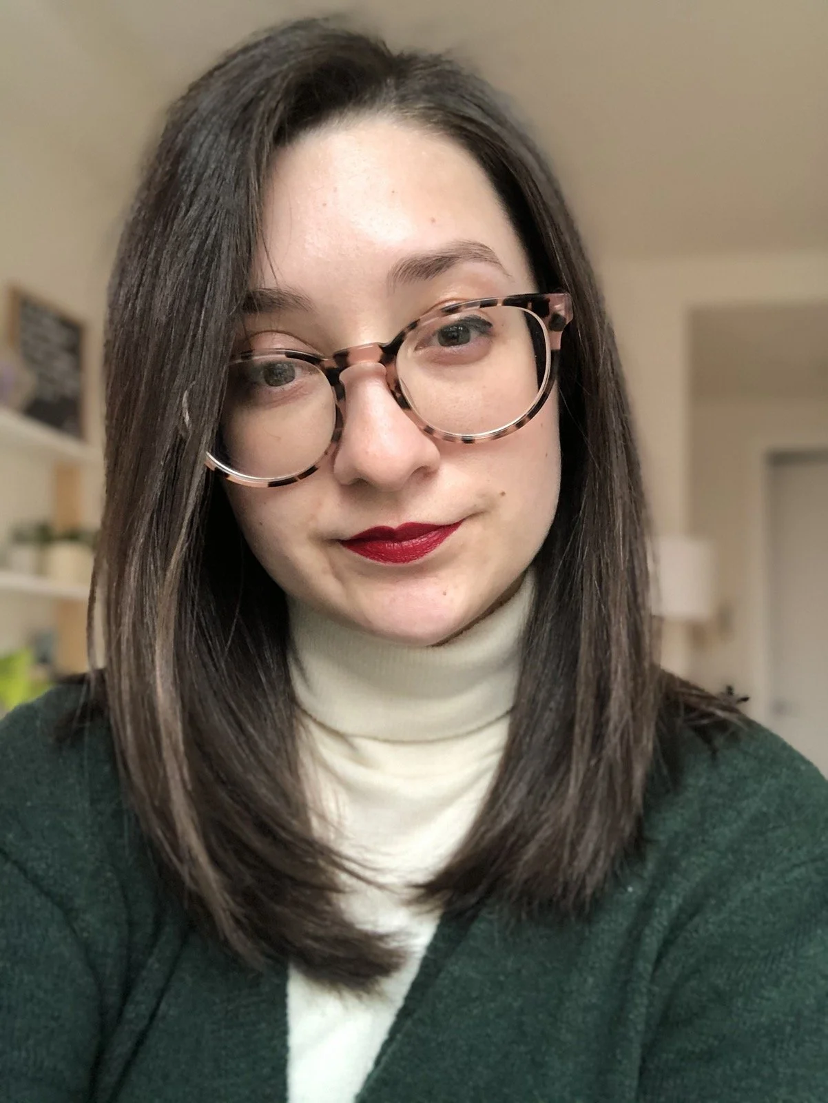 headshot short hair - Sarah Marsh.jpg