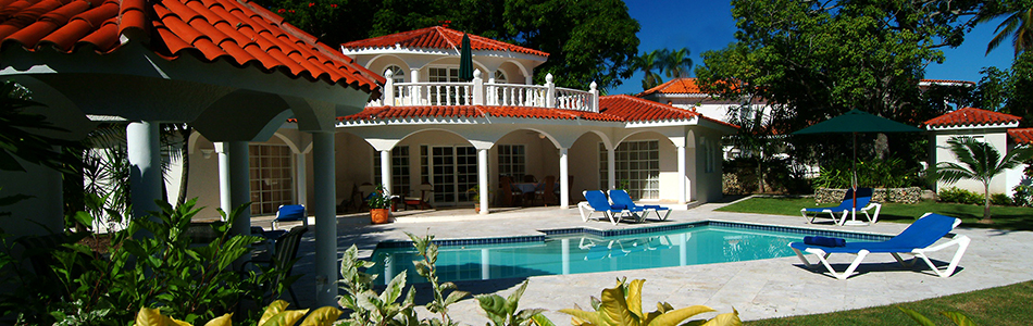 Crown Villas Back Yard.jpg