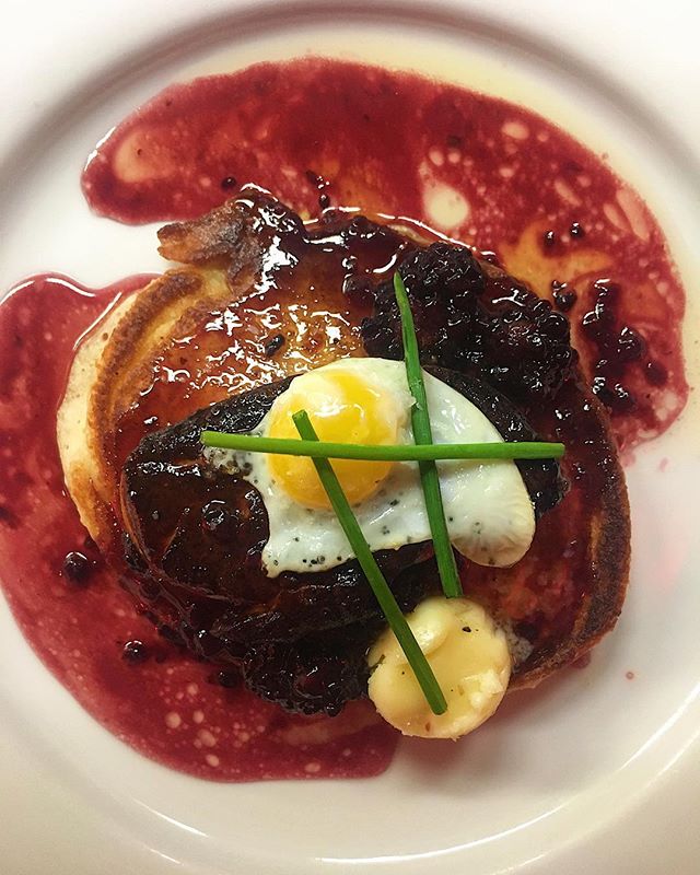 seared foie gras, blackberry, flapjack, salted butter
.
.
.
#asheville #avleats #dinner #eater #smallplates #riverartsdistrict #eat #eats #eatstagram #lefooding #foiegras #flapjack #quaileggs #blackberry #food #foodporn #foodphotography #foodandwine