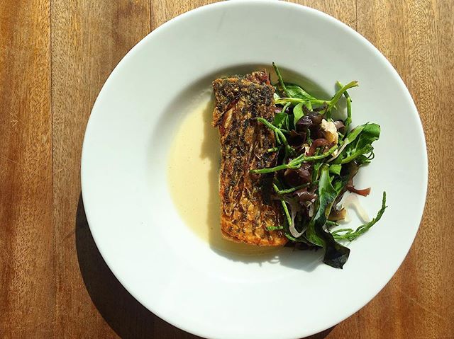 sea bass, seashore vegetables &amp; clams
.
.
.
#asheville #eatstagram #food #dinner #riverartsdistrict #foodandwine #foodphotography #eats #lefooding #eat #seabass #fish #seagrass #newmenu #newdish