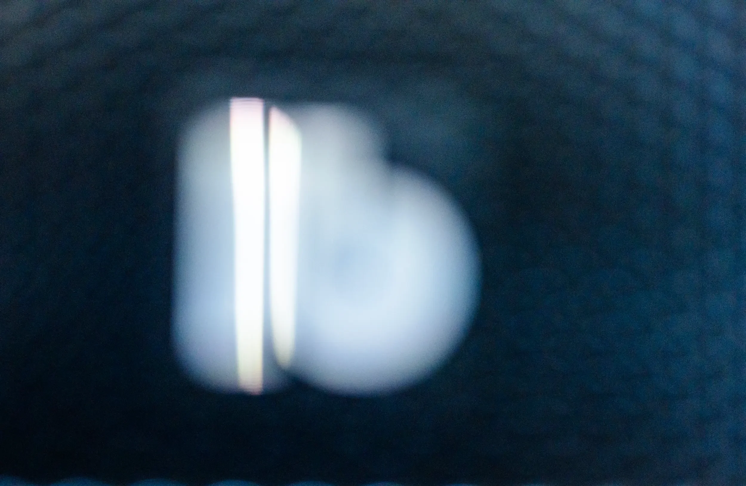 Stilisiertes Logo der lb Lautsprecher und Beschallungstechnik München · Industriefotografie, Produkt, Produktion, Abstracts by Frogfisher Photographers, Fotograf Peter Aldag, Hamburg München Stuttgart