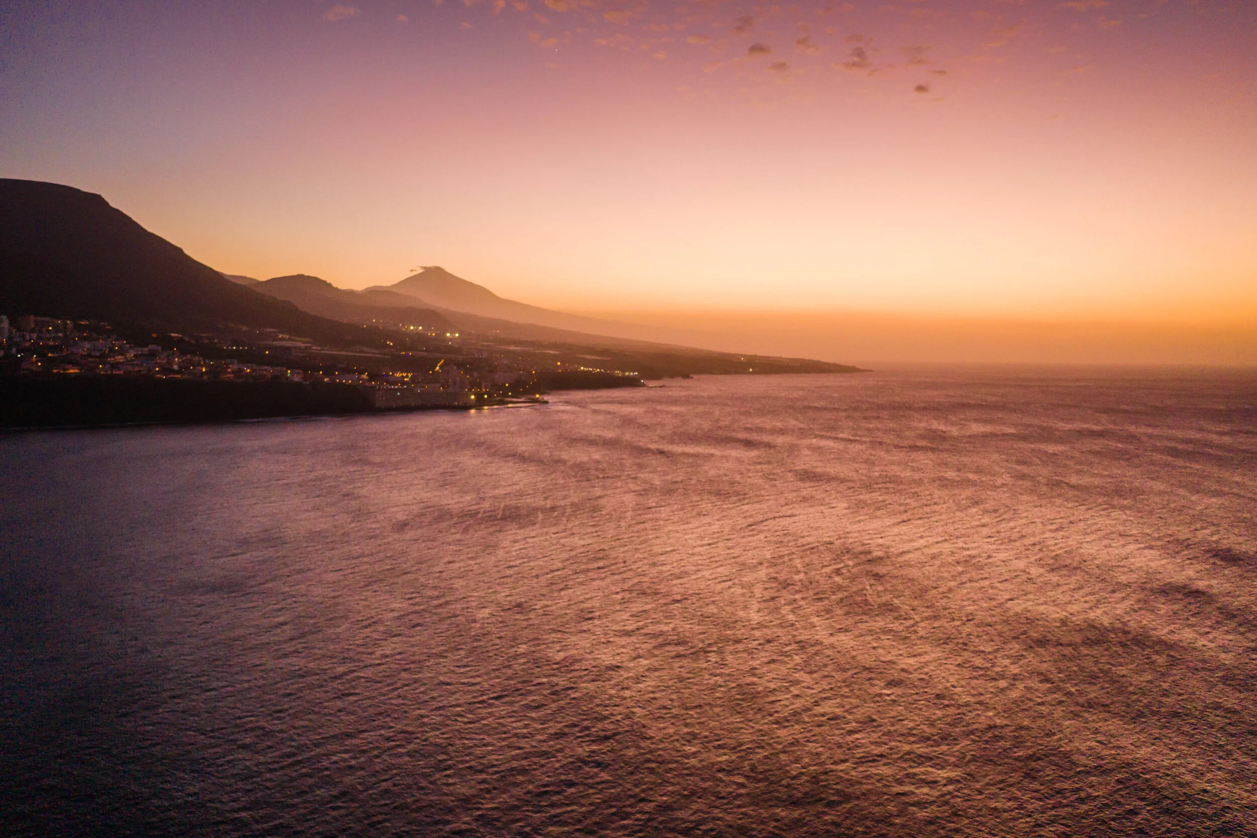 Luftbild El Teide über der Bucht von Punta del Hidalgo (Copy)