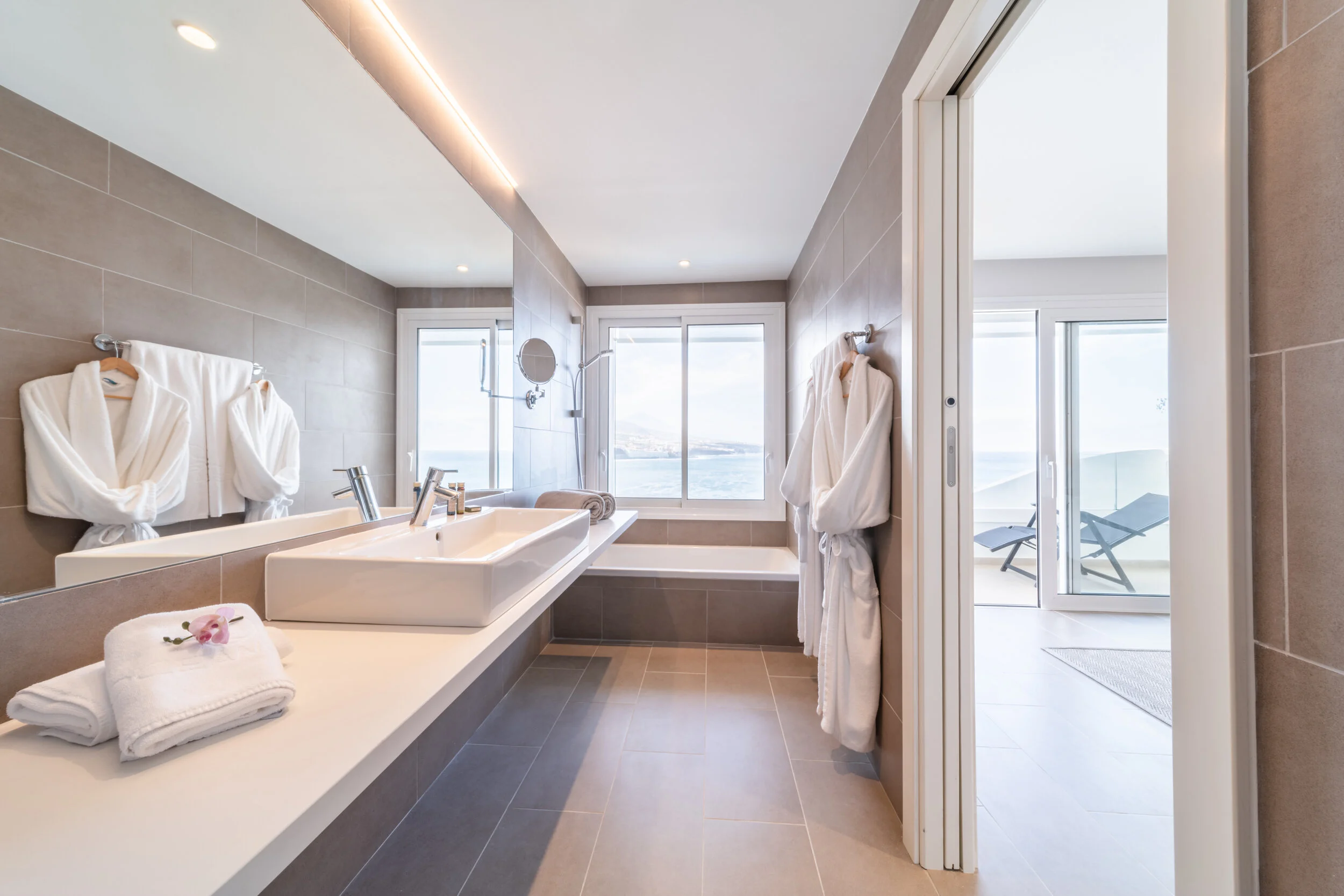 Design Suite Schlafzimmer mit Meerblick · Océano Hotel Tenerife (Copy)