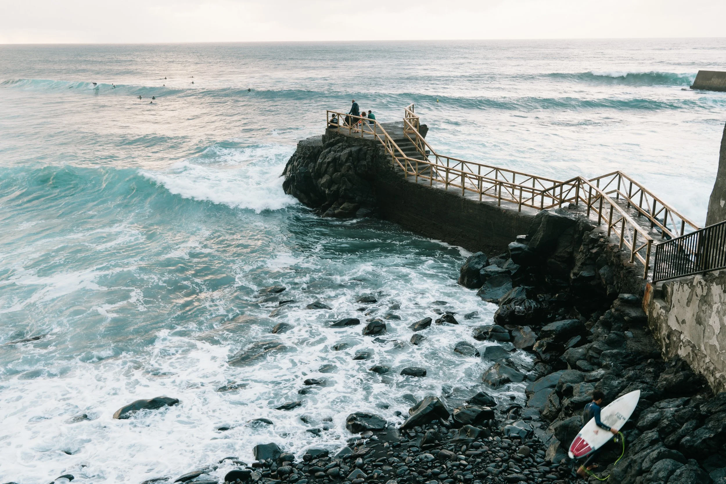 Surfing Punta (Copy)