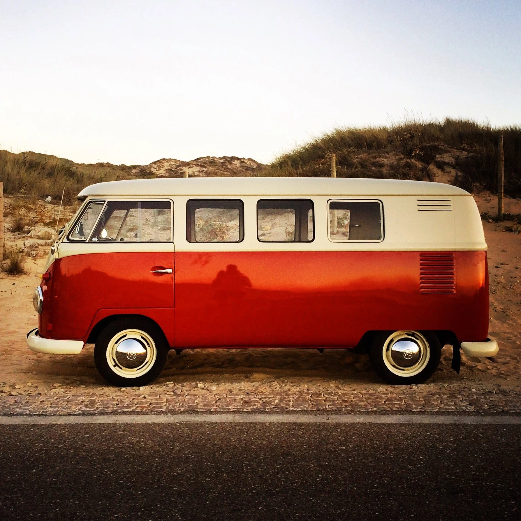 Volkswagen Bulli at Praia do Guincho (Copy)