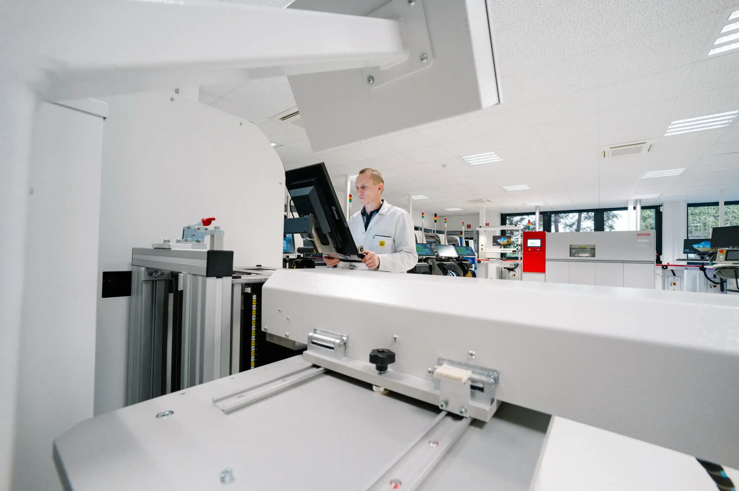 unternehmensportrait-fotografie-braun-industrie-elektronik-waiblingen-14.webp