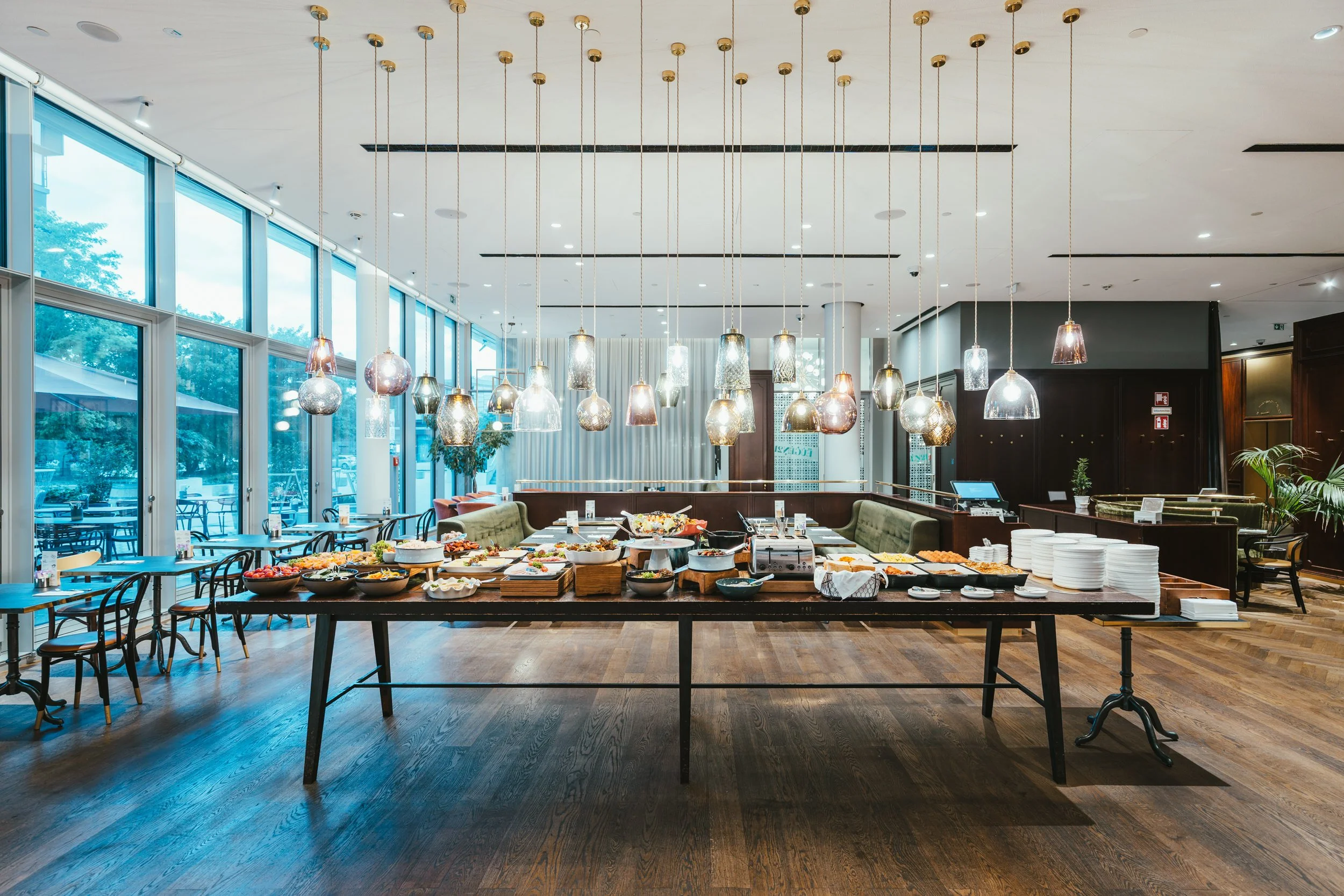 Frühstücksbuffet im Restaurant Eugen21 · Hyatt Regency Vienna