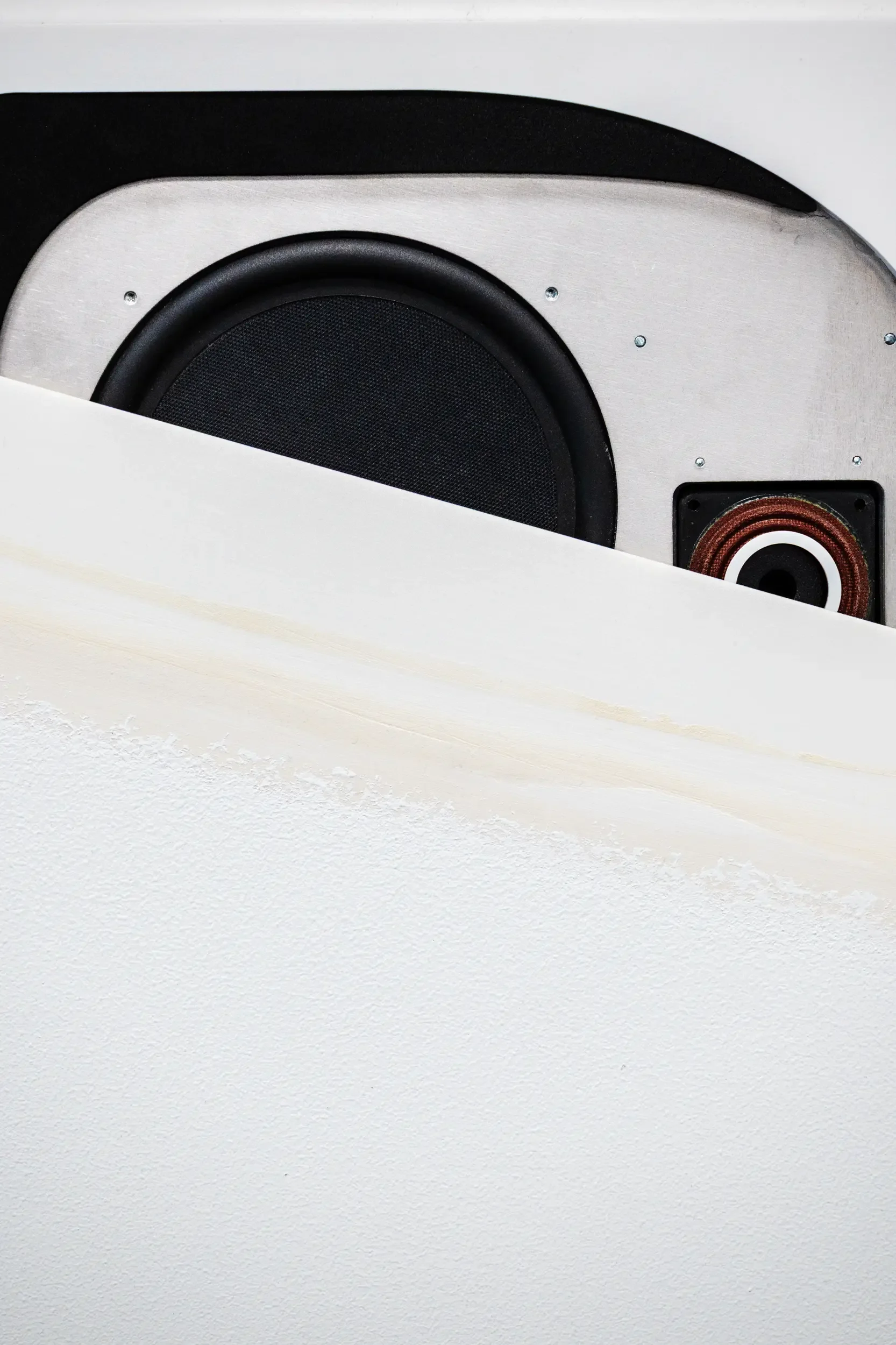 Unsichtbare Lautsprecher Schnittmodell · lb Lautsprecher und Beschallungstechnik GmbH · Made in Germany · Industriefotografie, Corporate Photography, Reportage, Unternehmensportrait by Frogfisher Photographers, Fotograf Peter Aldag, Hamburg Stuttgart