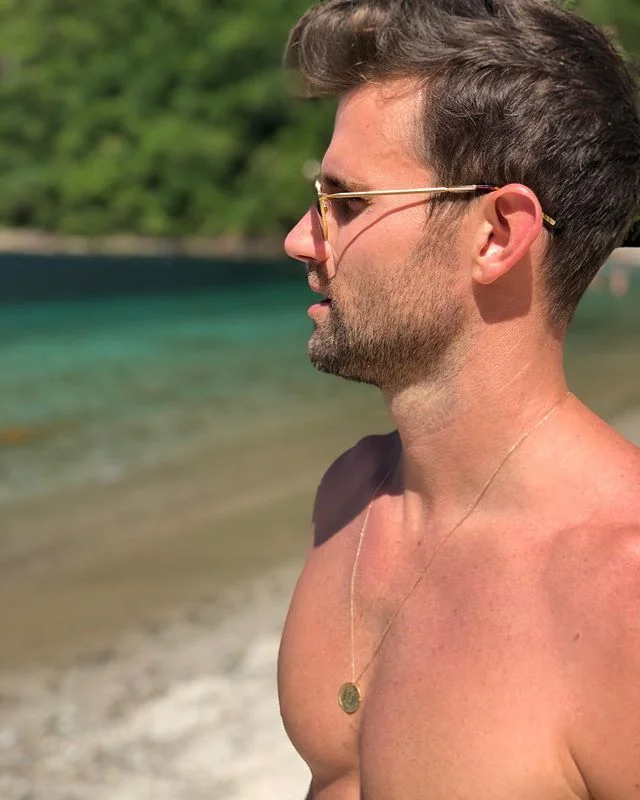 My friend Tessa made this awesome Gladiator necklace that I LOVE. You can buy one this holiday season for the fabulous person in your life thru the link in my bio!  @tessandtricia