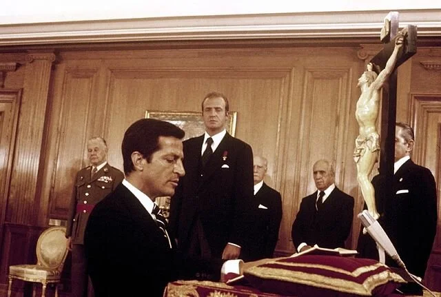 La monarquía que legalizó el aborto. Eliminados 3 millones de españoles