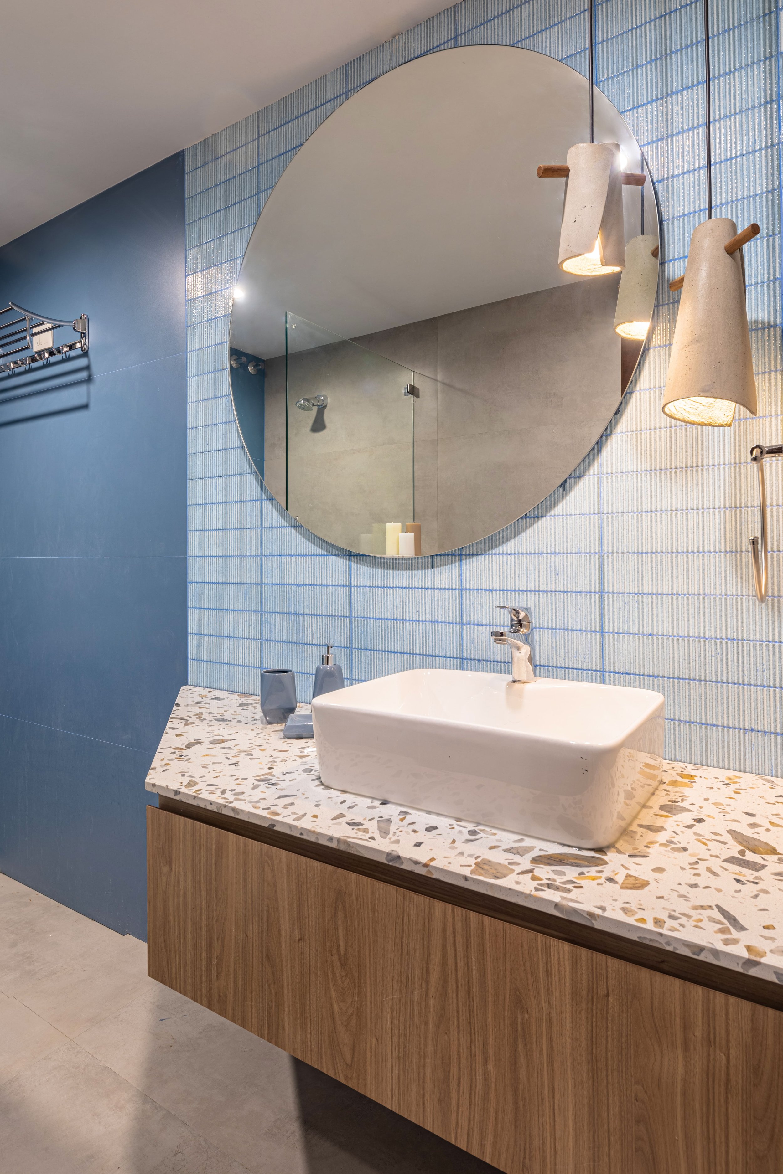 KIDS BATHROOM 