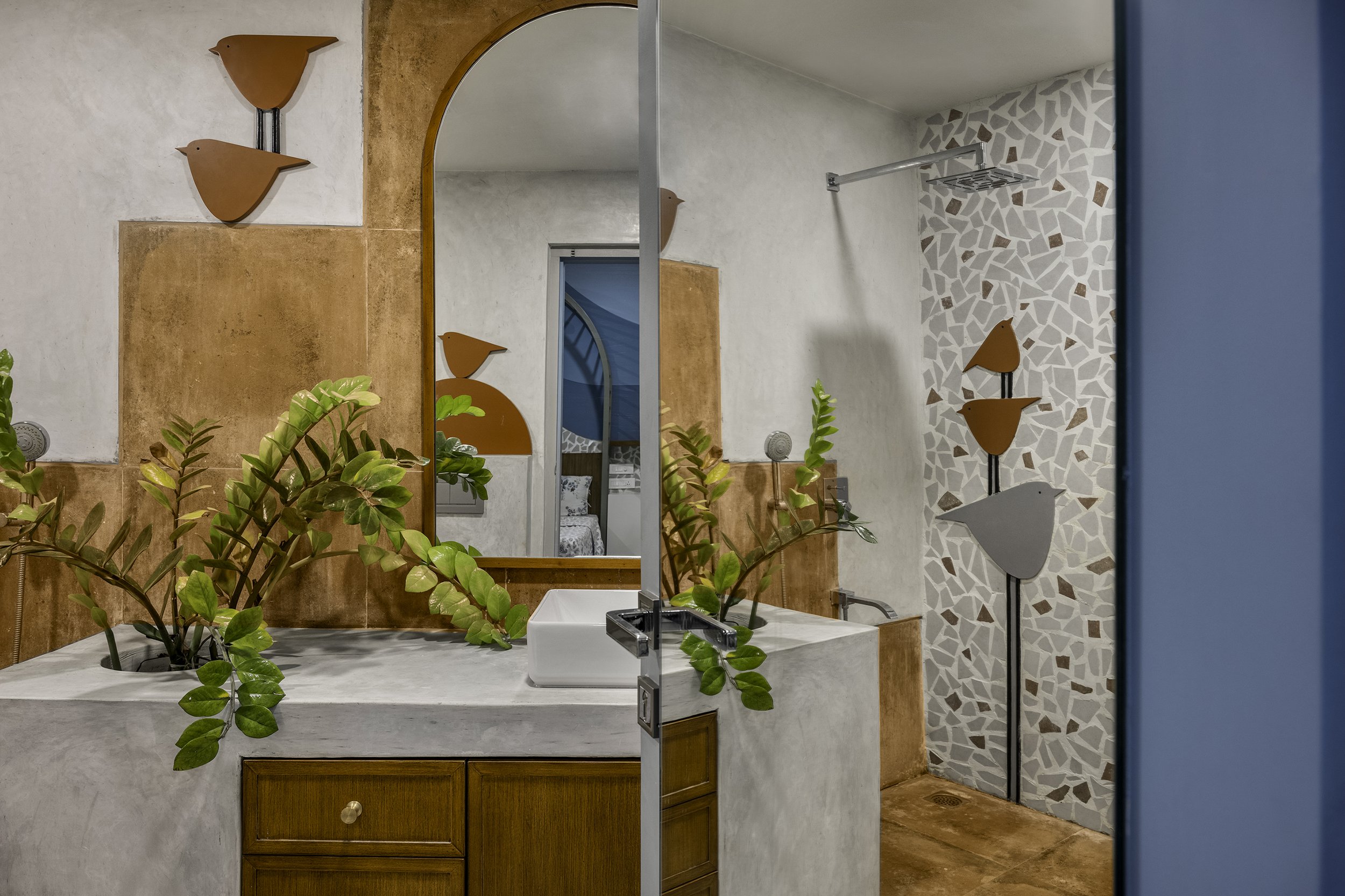 DAUGHTER'S BATHROOM.jpg