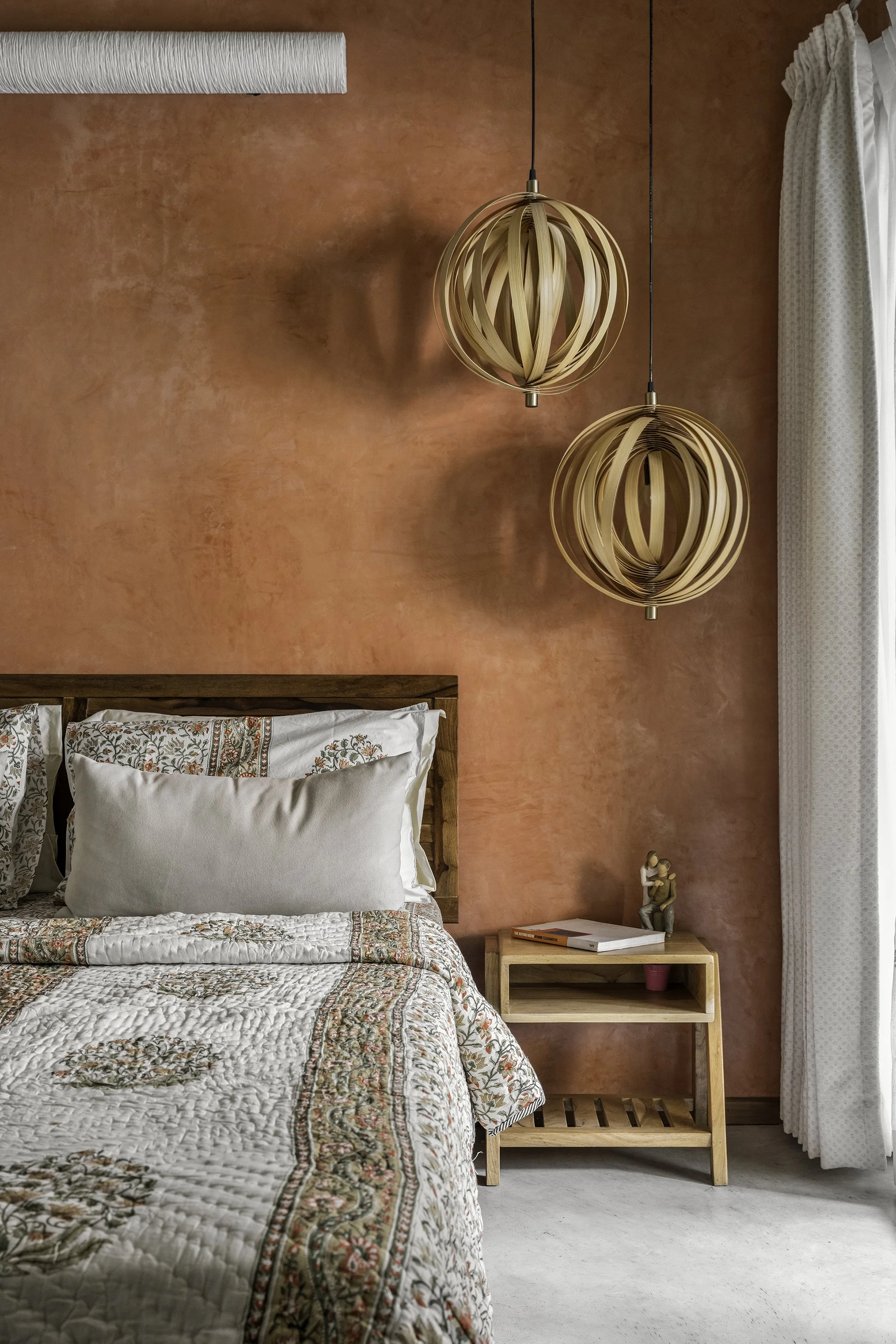 ORANGE BEDROOM 2.jpg