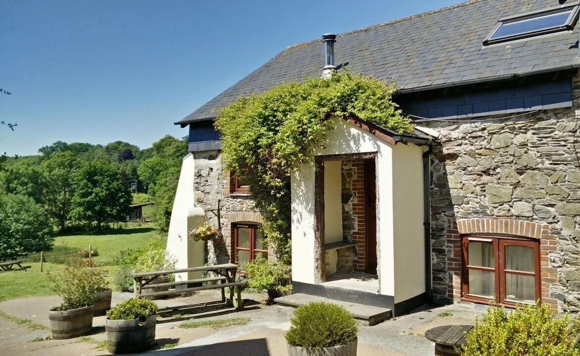 Moncks Green Sleeps 6 Three Bedroom Self Catering Cottage