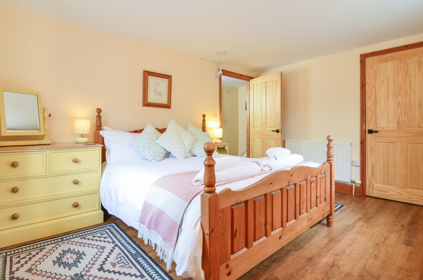 Ultra Last Minute Deal! Book from this weekend for a week's stay in Woodbine (sleeps 8), Applecross, Cow-mumble or Foxglove (each sleep 4) and save hundreds of pounds:

Woodbine from Saturday 26th April is now &pound;950 down from &pound;1550
Applecr