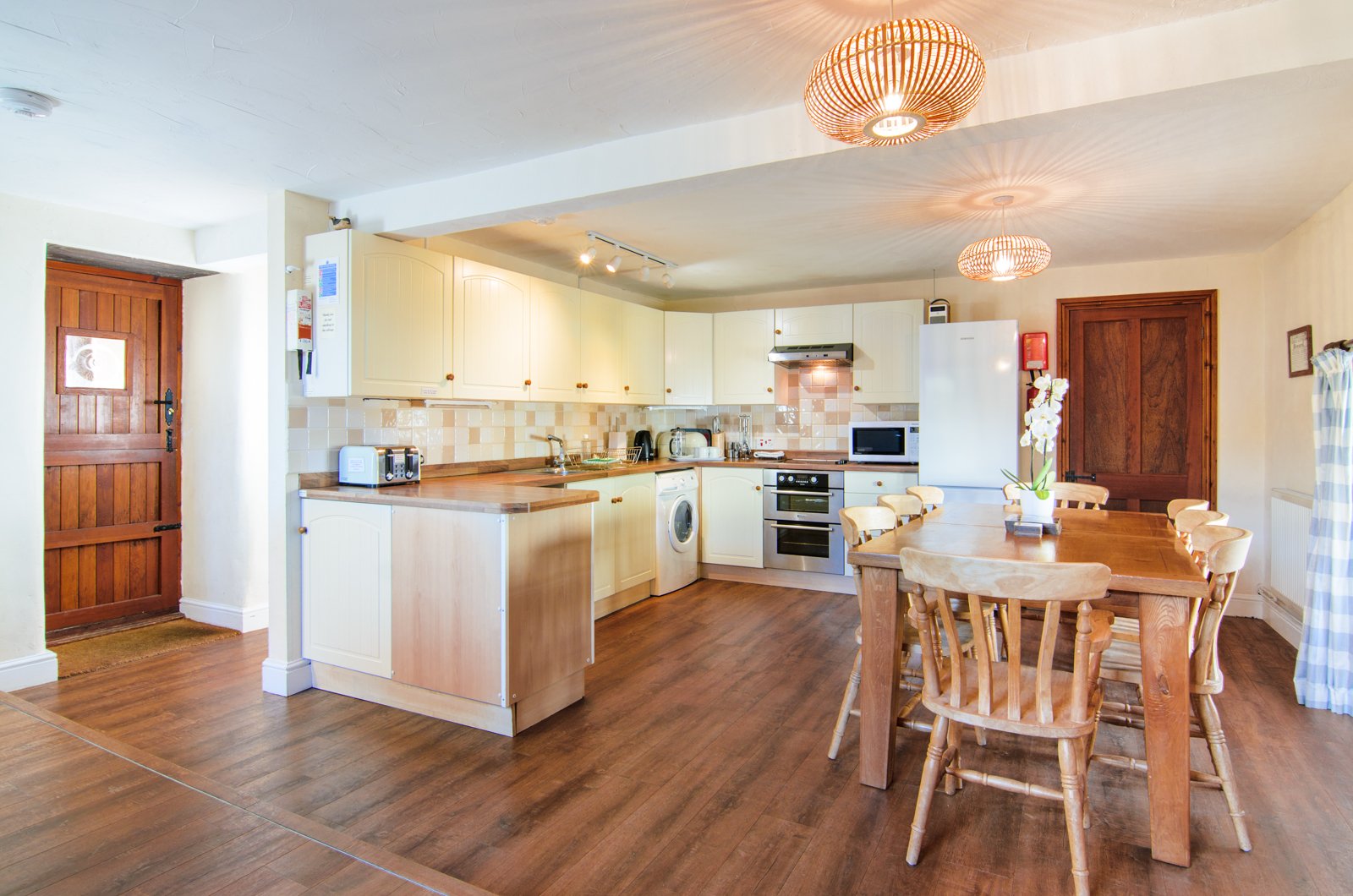 We're offering a last minute deal of 15% off in Woodbine, our four bedroom cottage which sleeps 8. Stay for a week from Saturday May 30th for just &pound;1705 - down from &pound;2010!
Just visit www.knowle-farm.co.uk to book.