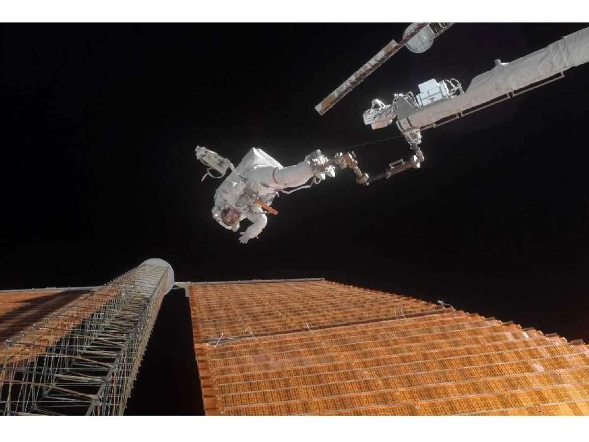PopSci | From a risky spacewalk to the top of Mount Everest