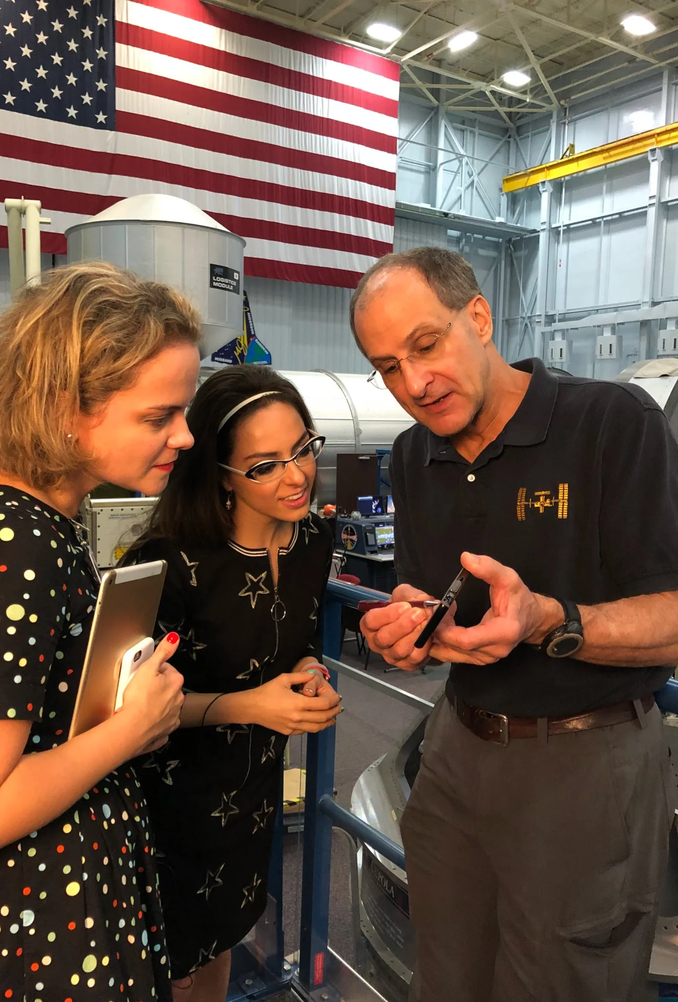 @KatieLinendoll: NASA @astro_Pettit Sharing Some of His Epic Space Pics ππ¨π»βππ