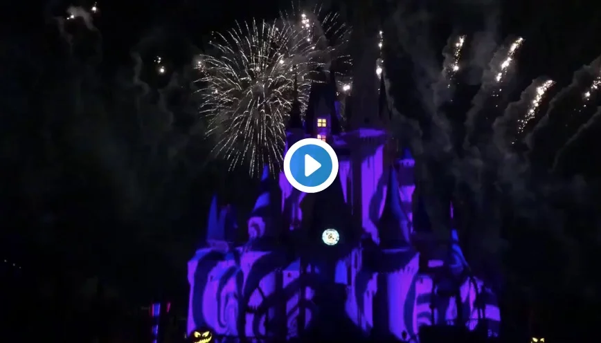 @KatieLinendoll: The projection mapping tech @DisneyParks is always next level! 🏰#mickeysnotsoscary 🎃