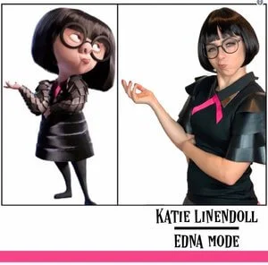 @KatieLinendoll: ✨ Cosplay as Edna Mode from The Incredibles! ✨ Day 4 #NYCC 🤓  Frames for the fashion forward @zennioptical! 👓 #ad