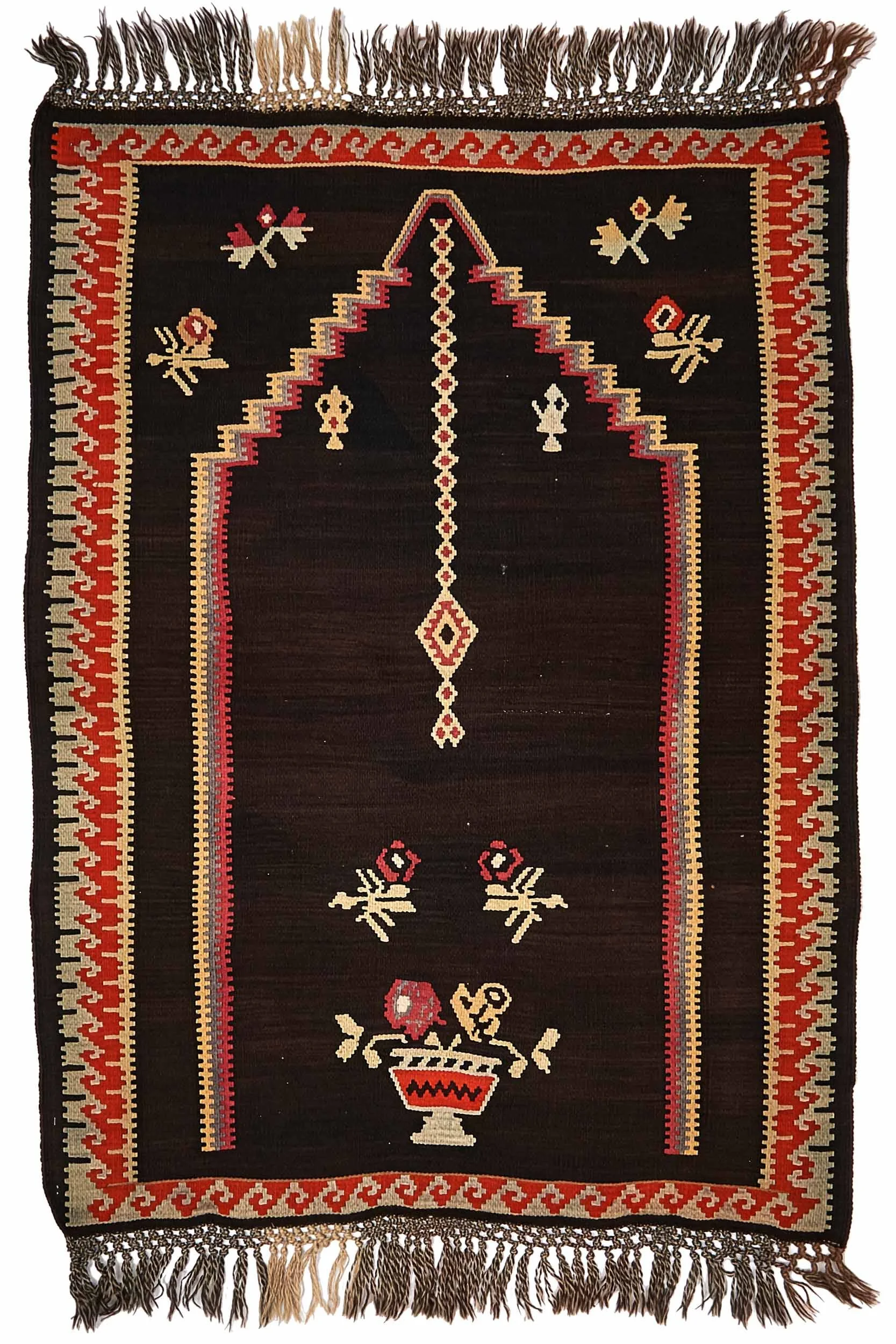 Kagizman Kilim, Türkiye 1.35 x 1.00m  •  $1650  •  ID: KIL893