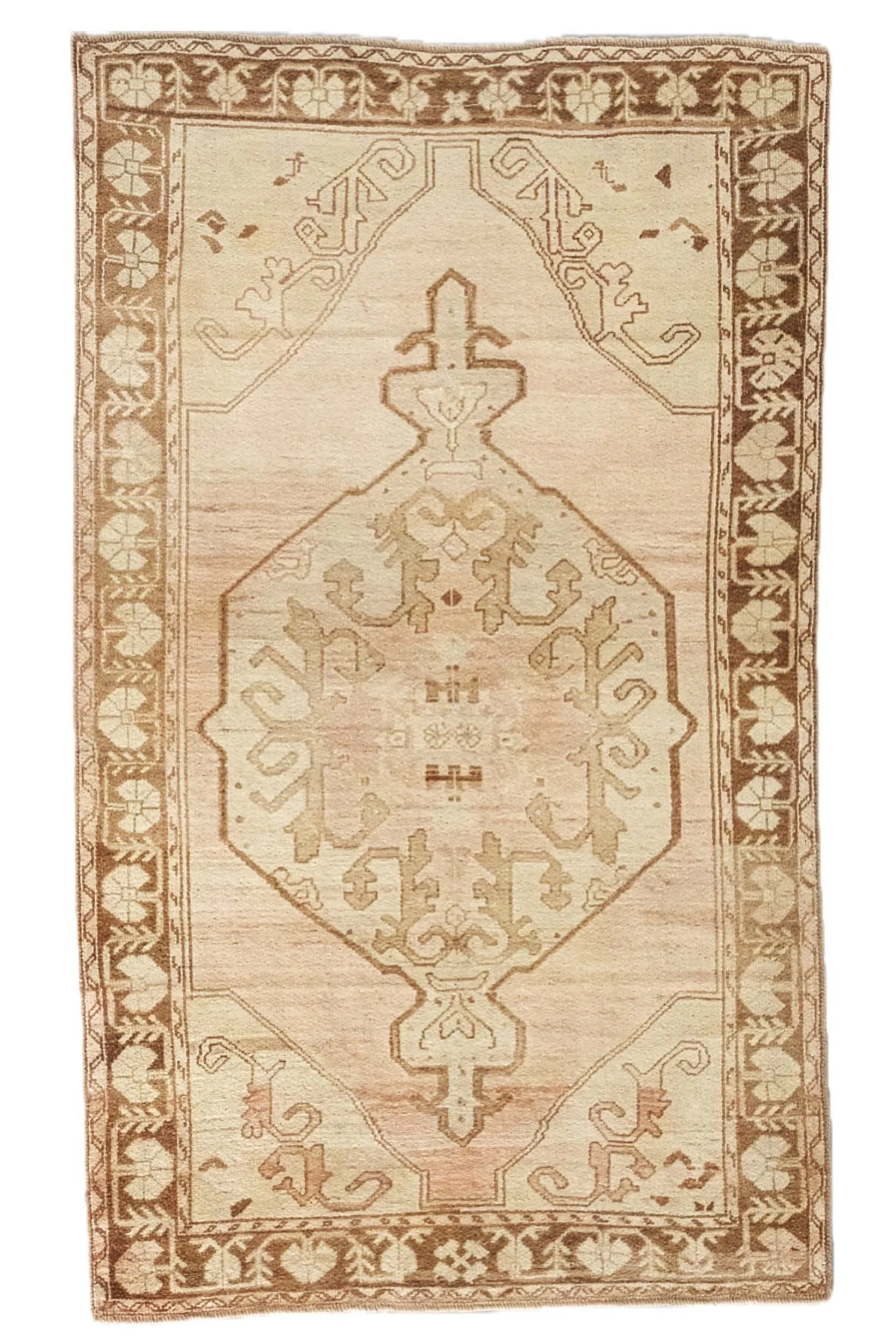 Türkiye Konya,
1.90 x 1.14 m  •  $1,800  •  ID: AR1104