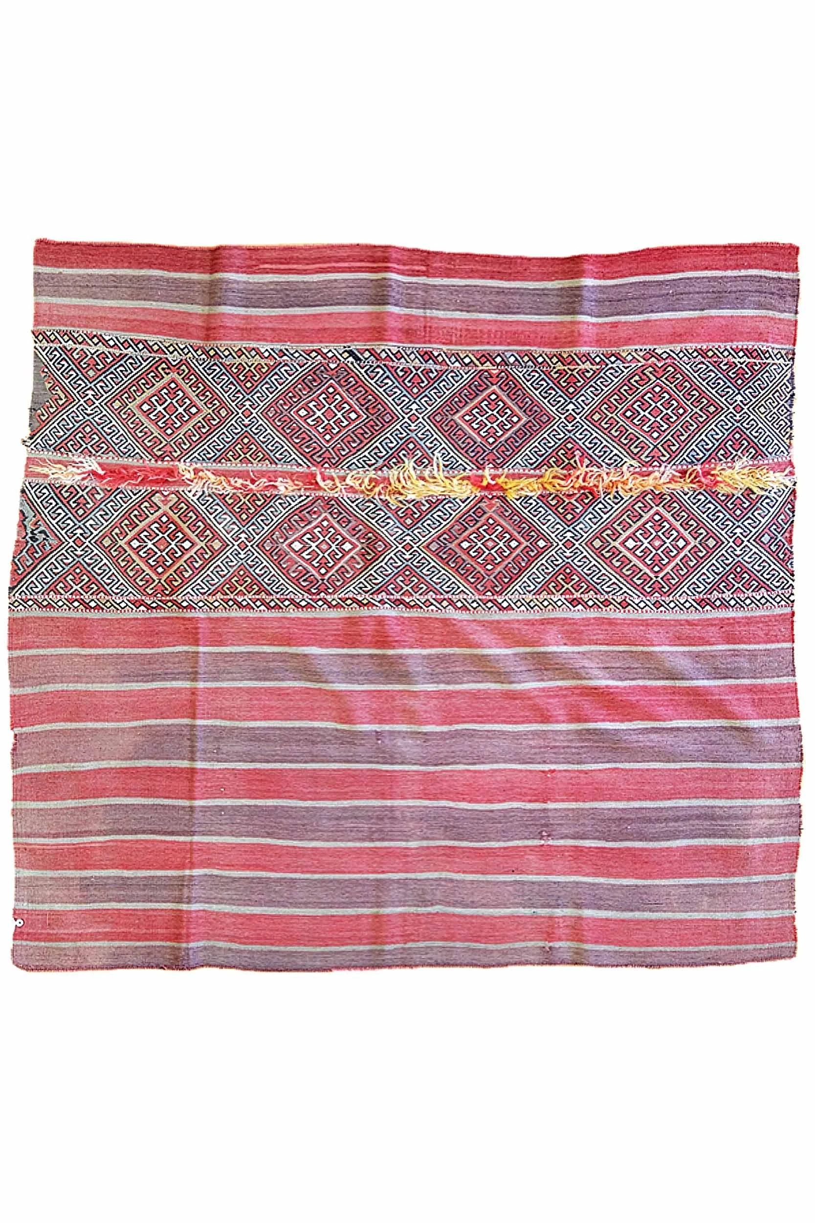 Anatolian Bag 1.63 x 0.73 m  •  $550  •  ID: KIL1034