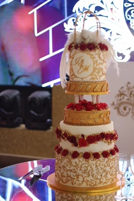 Dummy tiers can add height. Cake by Emma Page Buttercream Cakes London