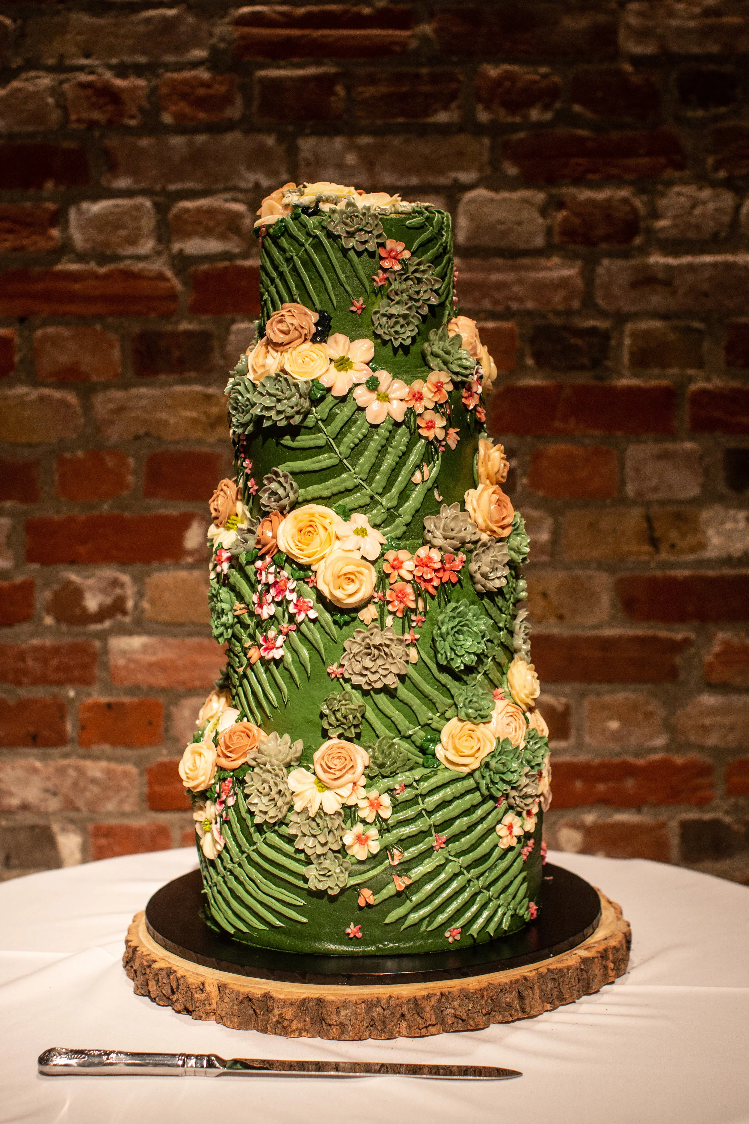 Fay and Rob’s woodland cake