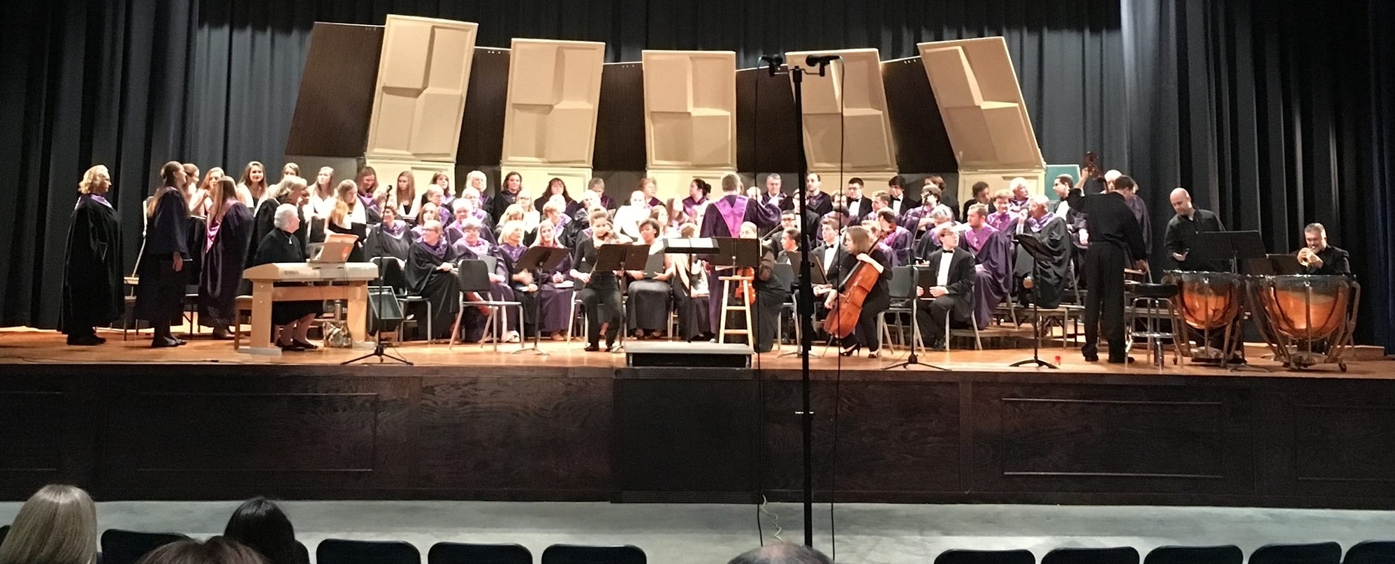 Lake Forest Chancel Choir in a joint performance of Handel's Messiah