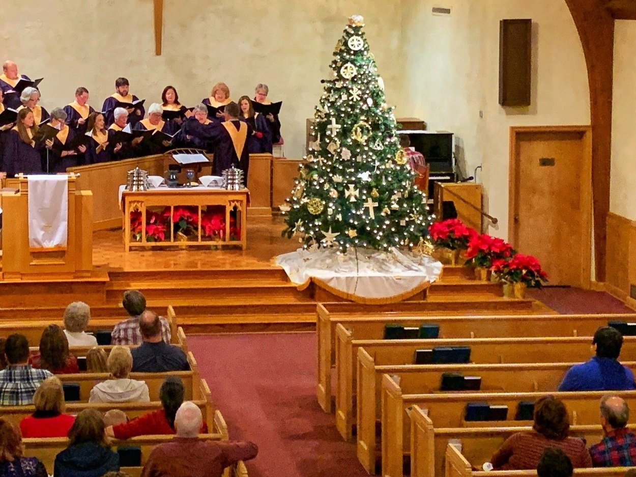 choir+in+worship+service.jpg