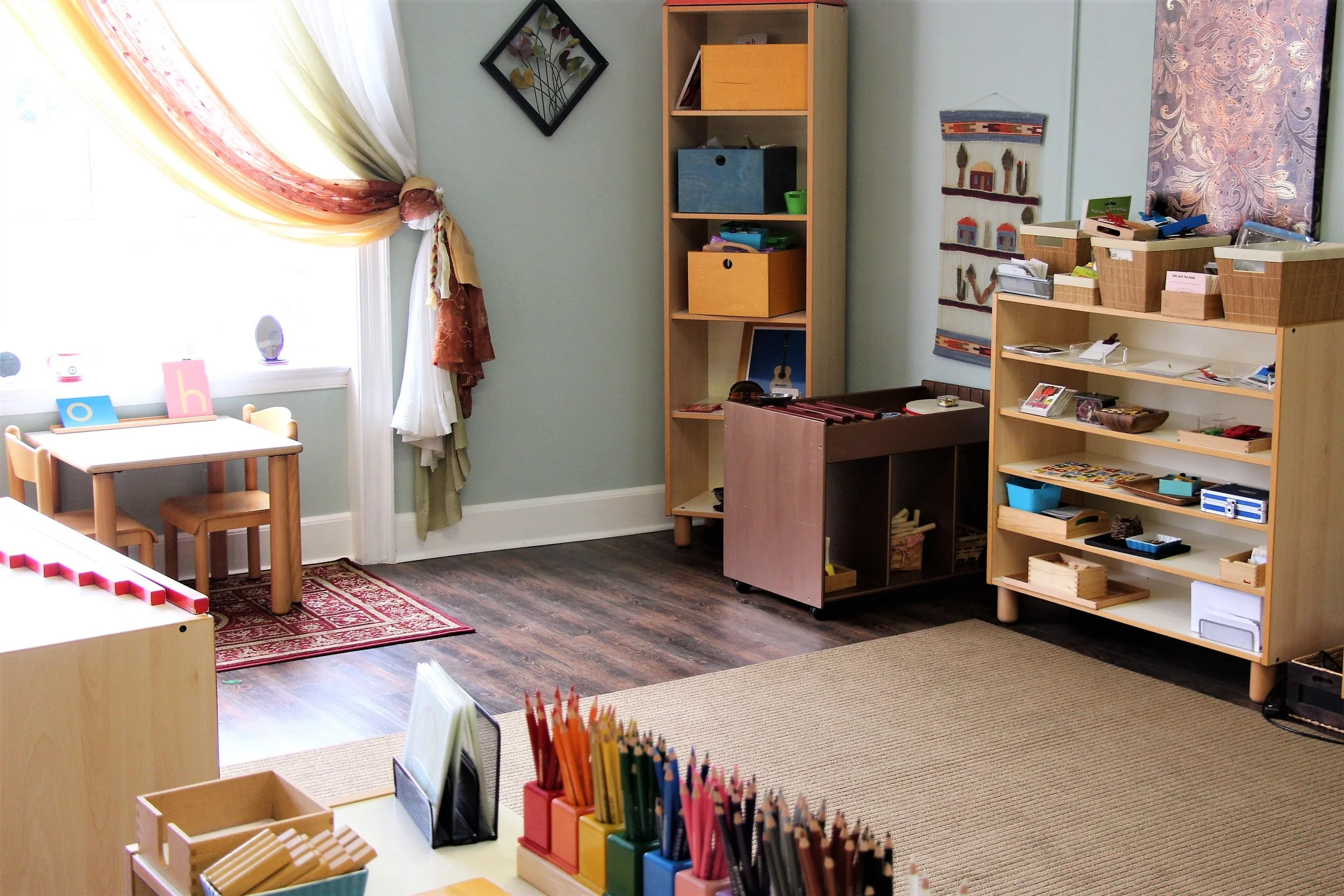   Children's house studio work cycle zone   