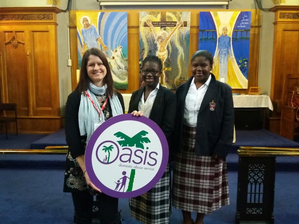 Dee Murphy with Senior Students Tomife and Bilkisu