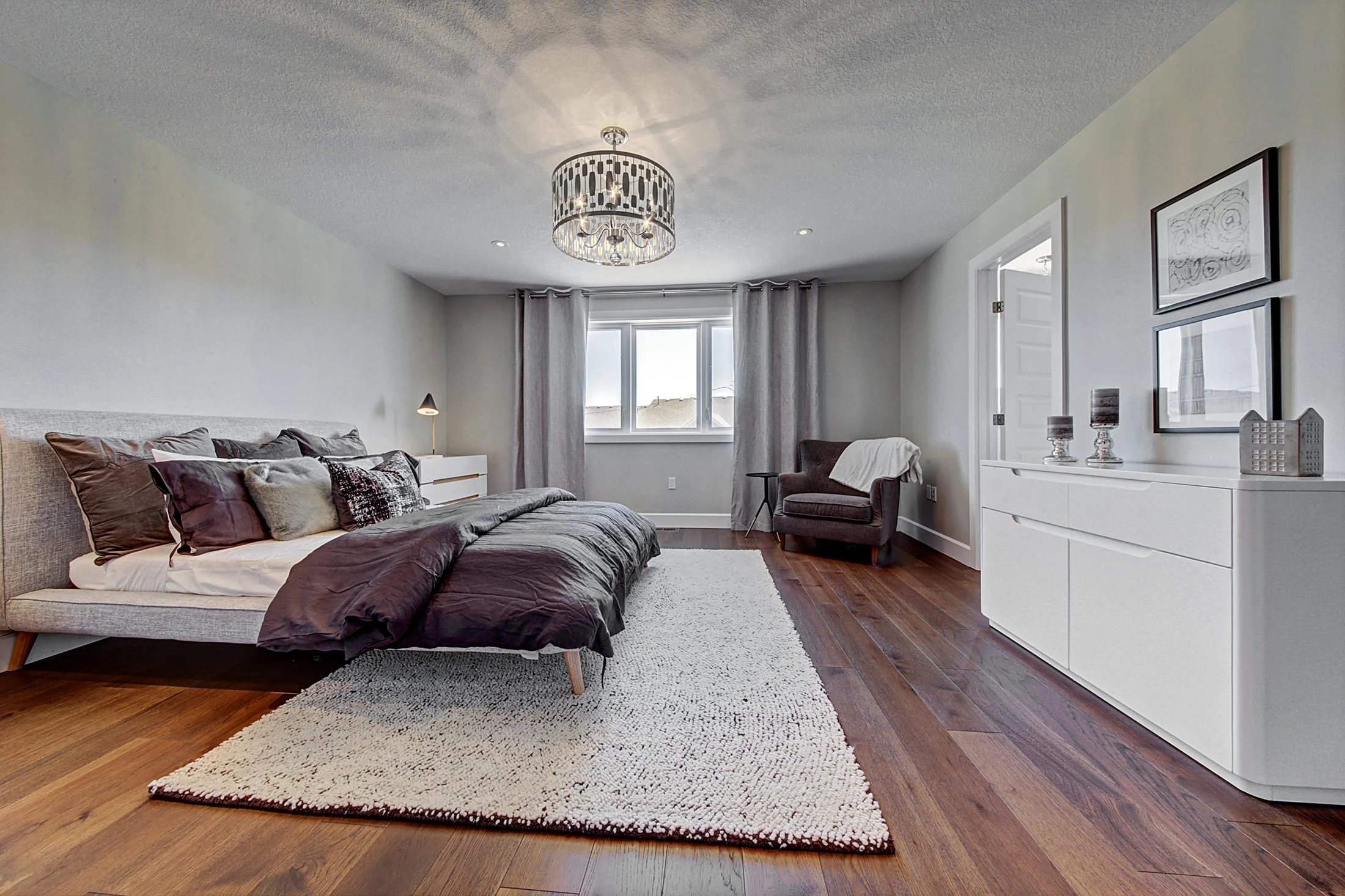Hardwood Floor Engineered hardwood and laminate flooring are durable surfaces that will add beauty to you home. These in demand flooring products are easy to keep clean and are built to last.