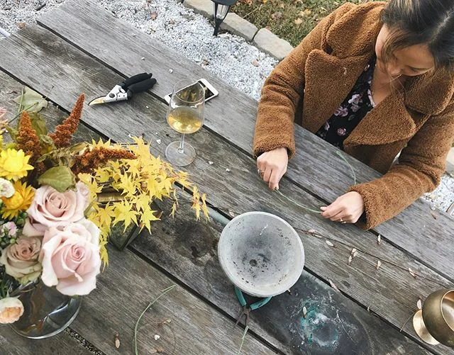 flower friends are the best kinds of friends 💛🍂🌼