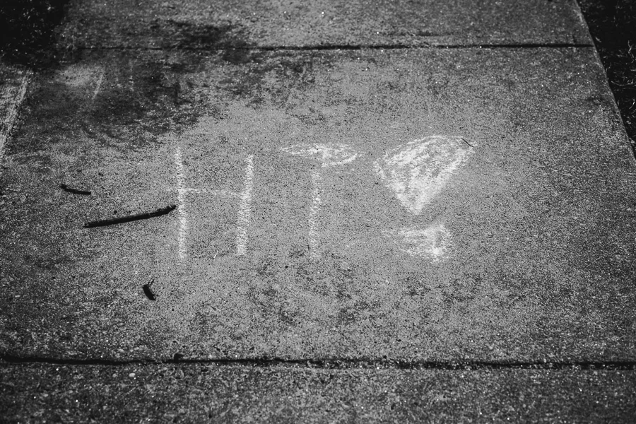 Chalk "Hi"