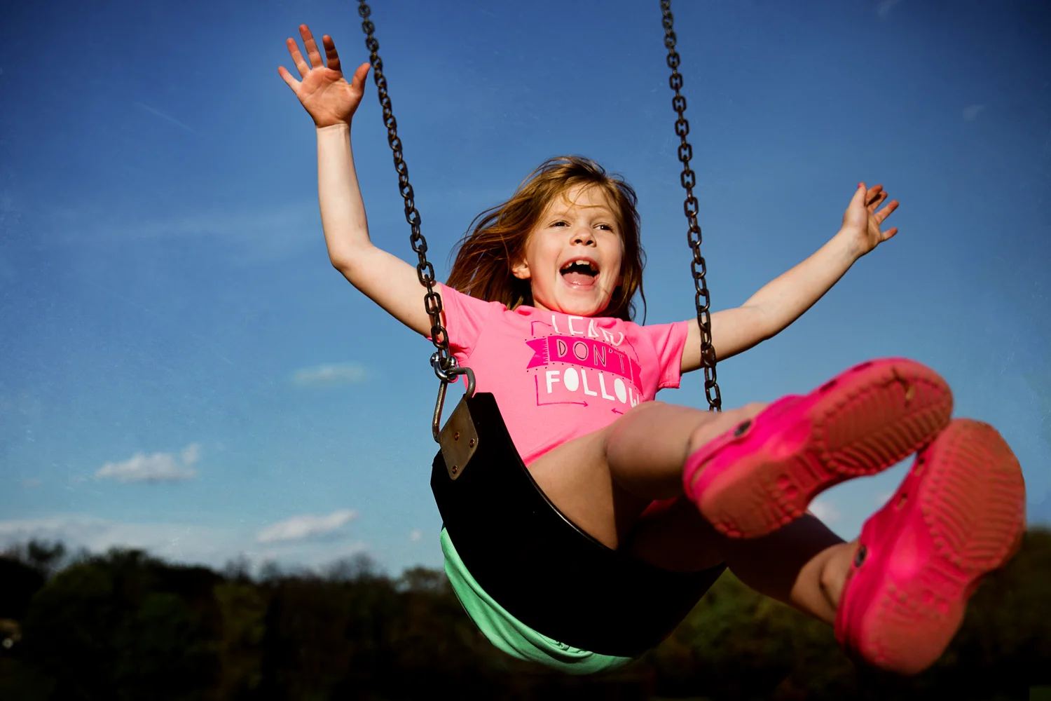 rebecca_wyatt_girls_on_swings-9.jpg