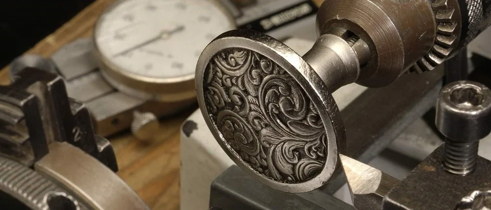 Saddleworth+Knob+on+lathe+by+Notting+Hill-001.jpg