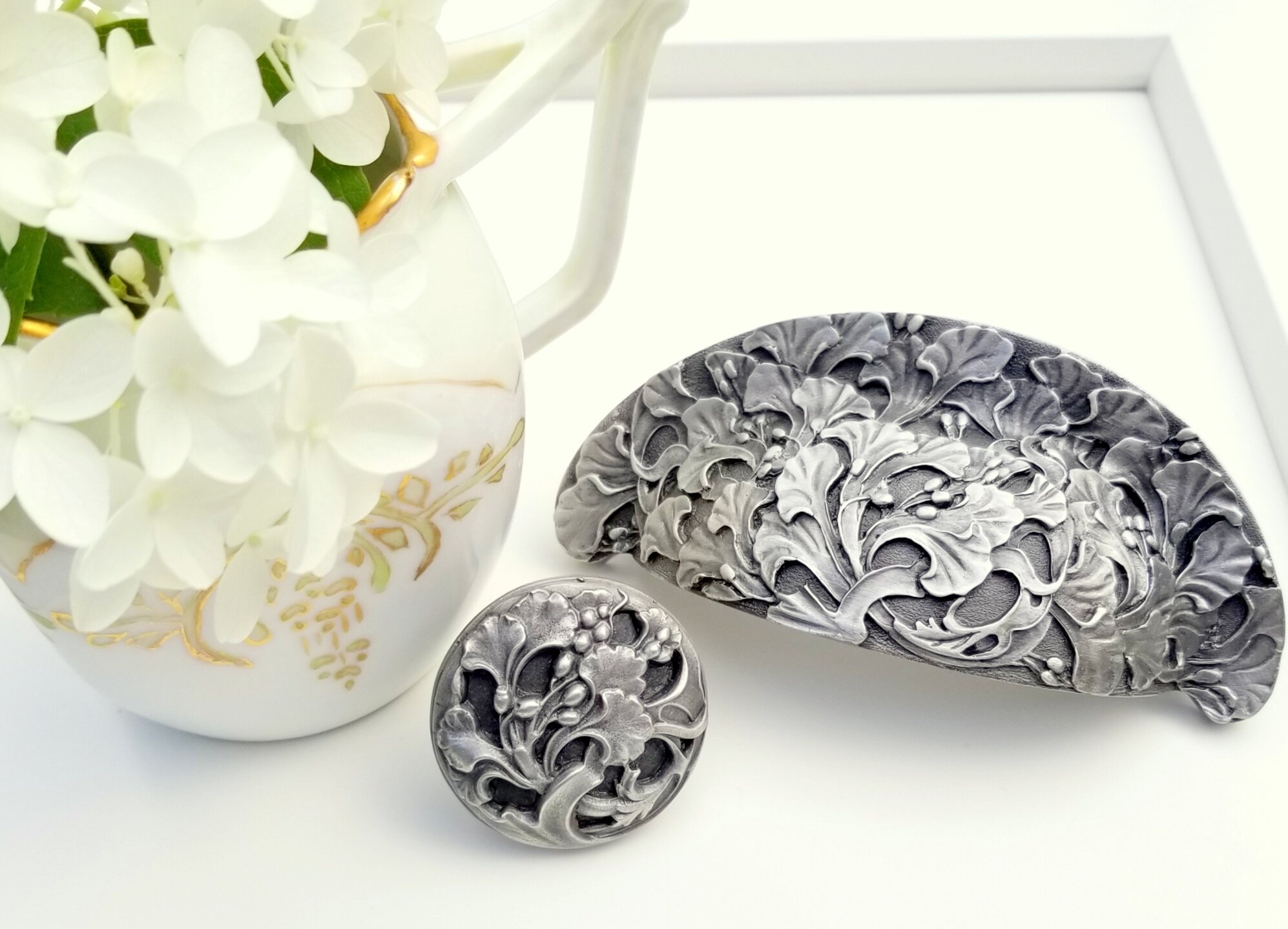 Florid Leaves in Antique Pewter