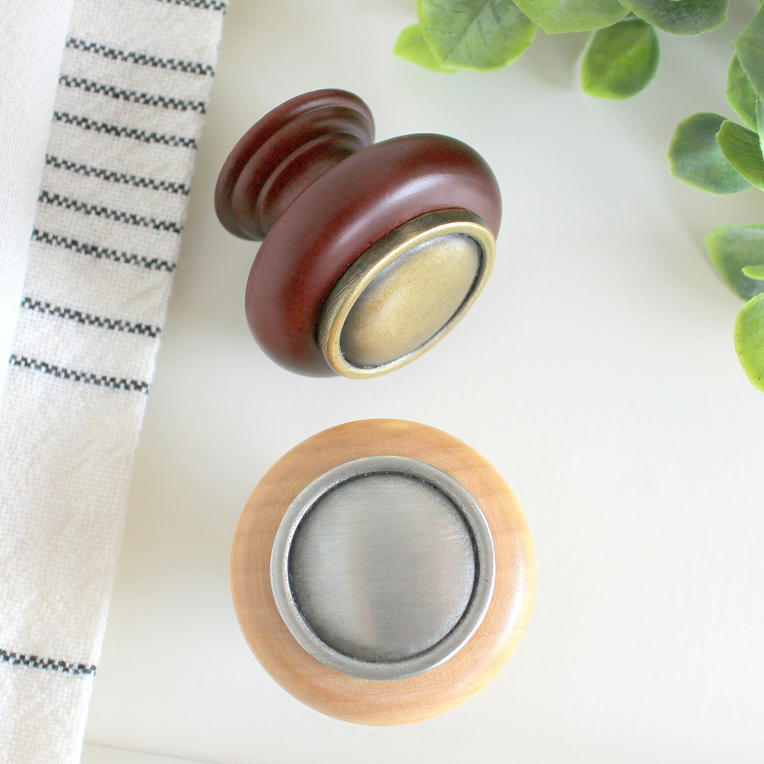 Plain Dome Wood Knobs NHW-761