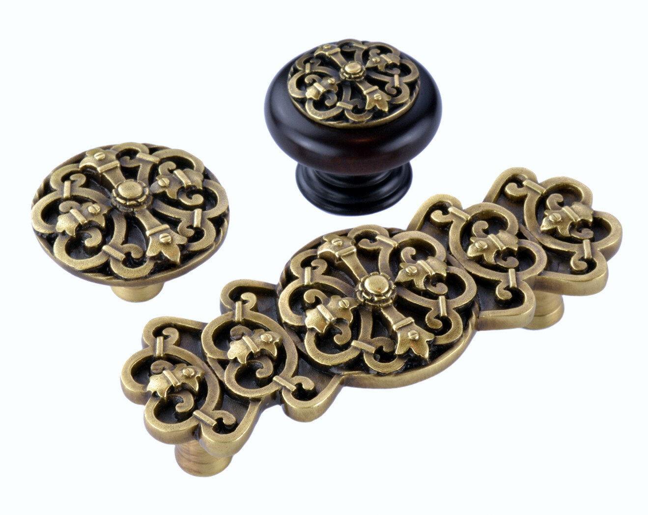 14 Chateau Collection in Antique Brass Notting Hill Decorative Hardware.jpg