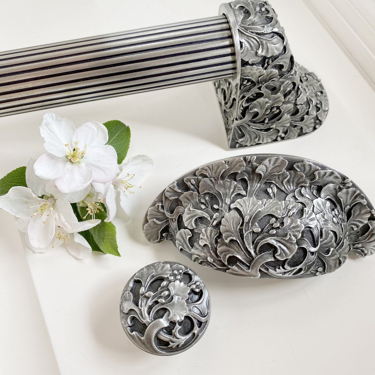 7 FEATURE Florid Leaves Notting Hill Decorative Hardware.jpg