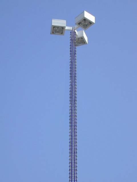 up_lampostclose.jpg