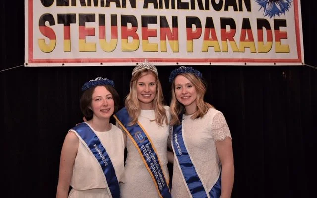 Miss German-American 2019 and her court