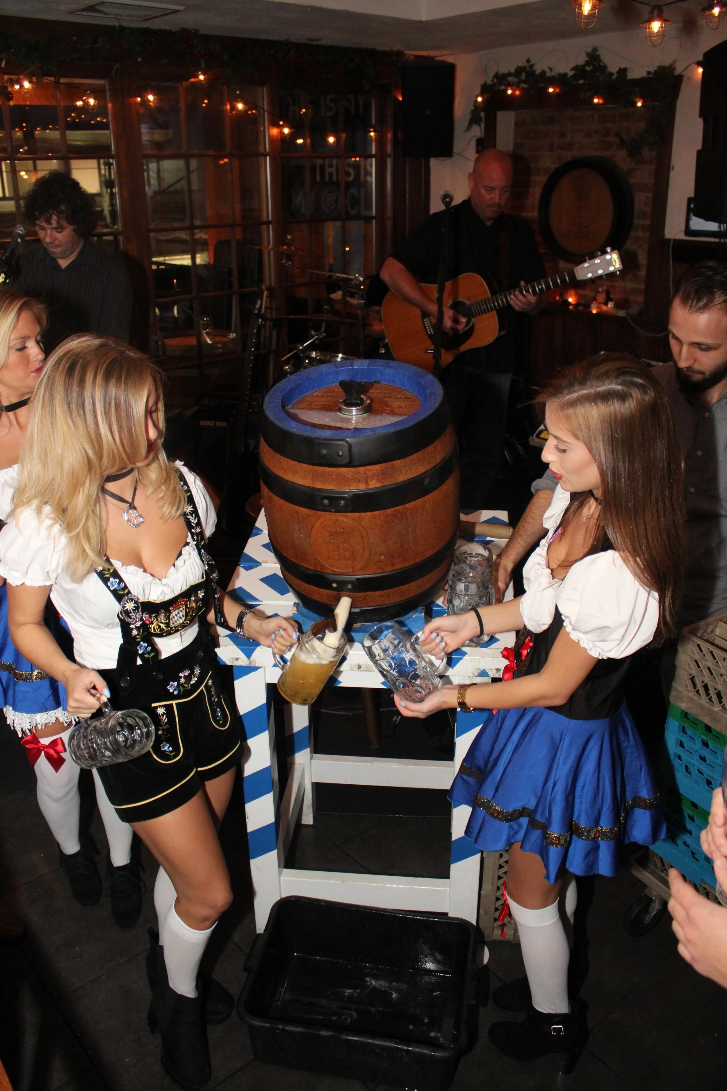Bierhaus-NYC-Keg-Tapping1.jpg
