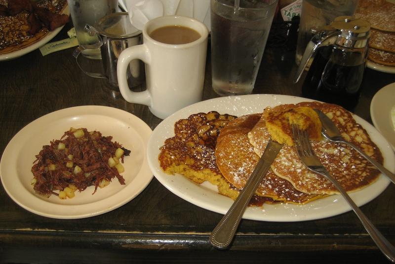 Breakfast at the Original Ruby Slipper Cafe INFROGMATION / WIKIMEDIA COMMONS