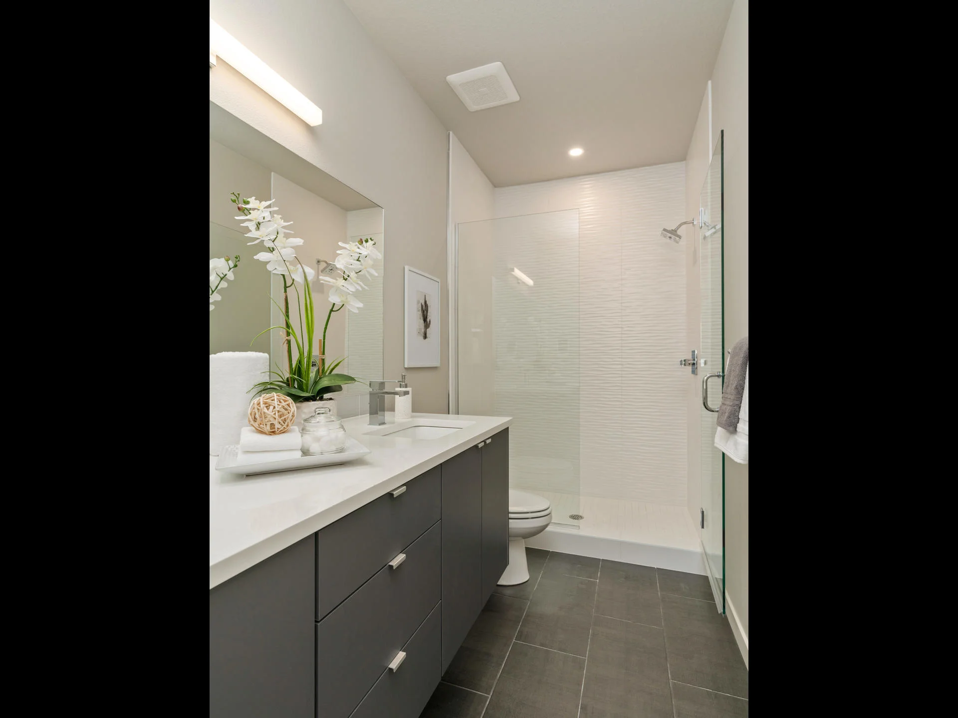2911 SE Division St Portland-024-009-Master Bath-MLS_Size.jpg