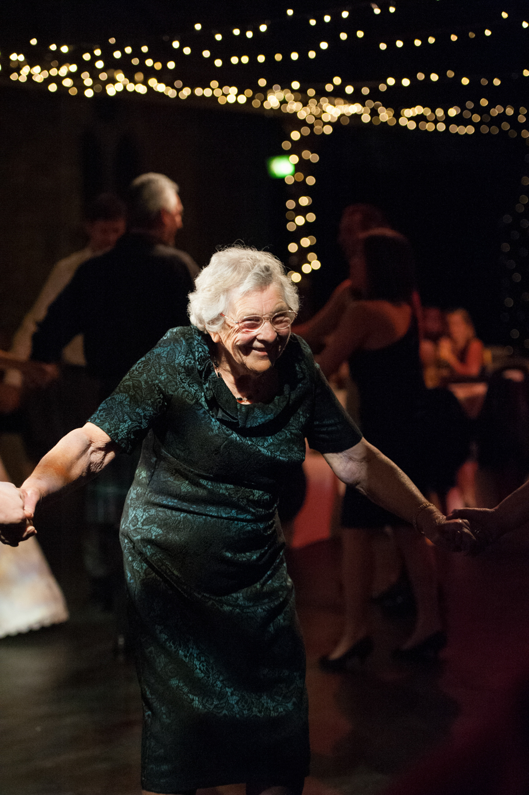dancing-wedding-granny-cottiers-glasgow.jpg