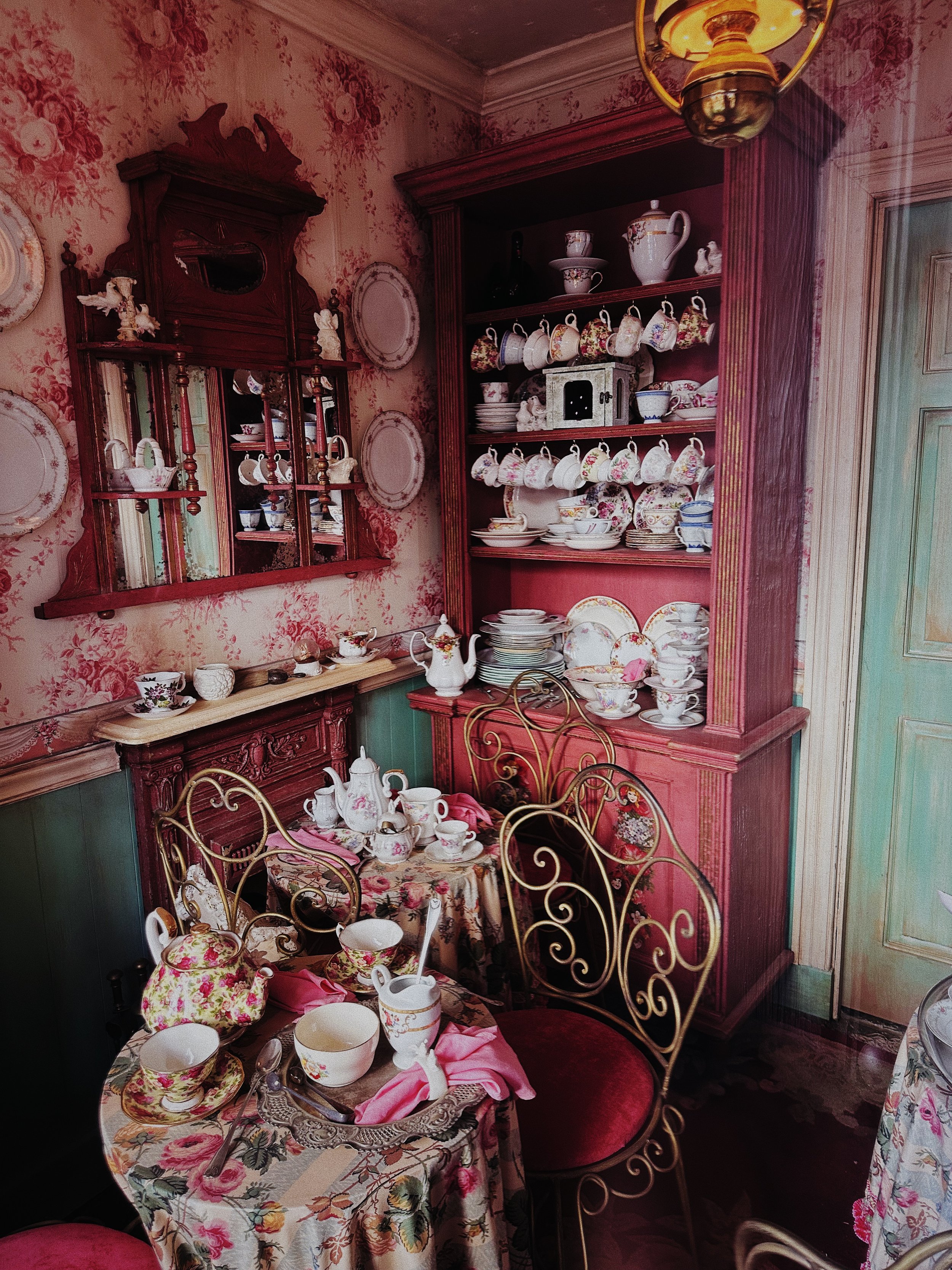 Madam Puddifoot's Tea Room 01.JPG