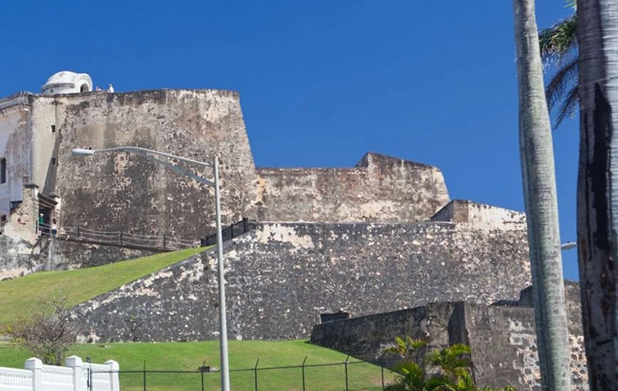 Spanish Forte built around the city.
